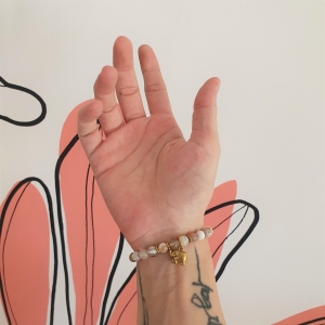 Bracelet "Prospérité & Joie" en agate grise - Charm éléphant doré