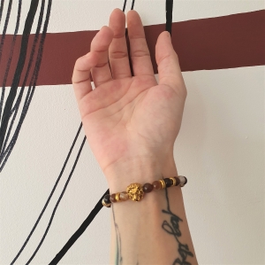 Bracelet "Chance & Calme" en agate rubanée - Lion doré