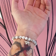 Bracelet "Bien-être & Confiance" en howlite - Charm éléphant argenté