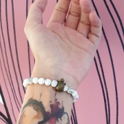 Bracelet "Bien-être & Confiance" en howlite - Tortue bronze