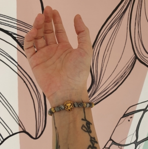 Bracelet "Courage & Equilibre" en jaspe gris - Lion doré